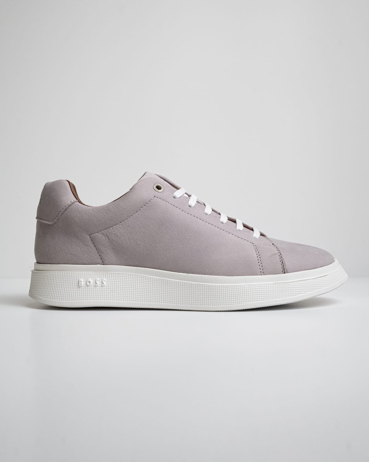 Brunello Cucinelli  Boss mens low top leather sneaker